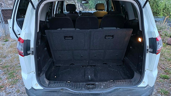 Ford S-MAX 9 of 30