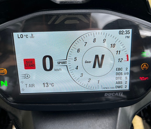 Ducati Panigale V2 11 of 16