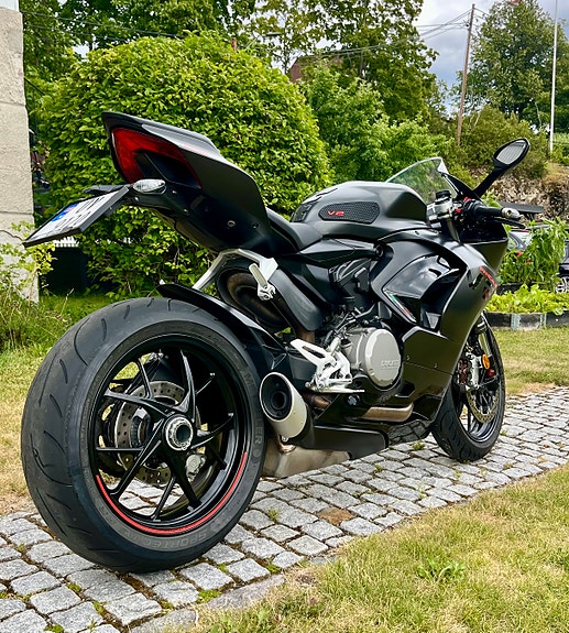 Ducati Panigale V2 3 of 16