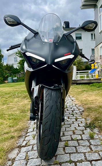 Ducati Panigale V2 8 of 16