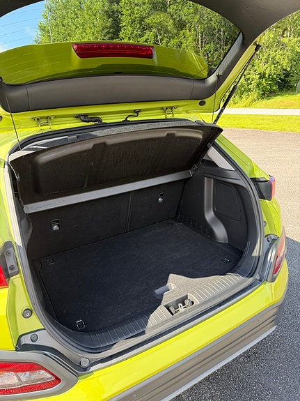 Hyundai Kona 11 of 25