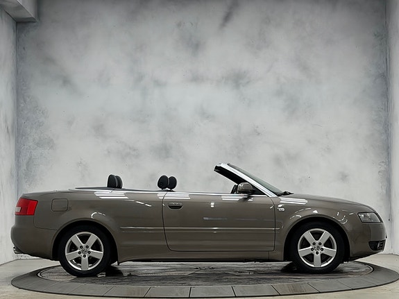 Audi A4 6 of 30