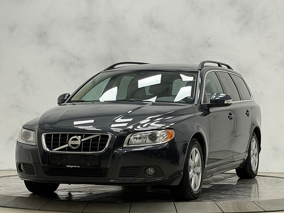 Volvo V70 2 of 5