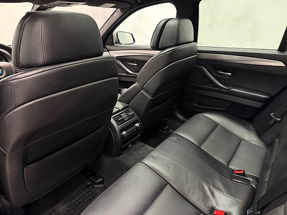 BMW M550d 24 of 30