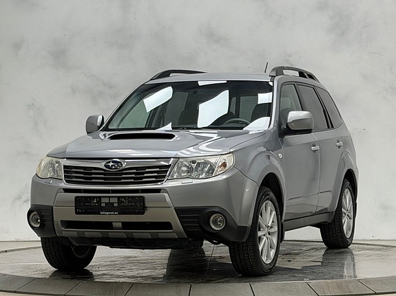 Subaru Forester 2 of 5