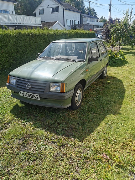 Opel Corsa 3 of 16