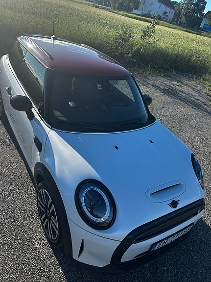 MINI Cooper SE 18 of 21
