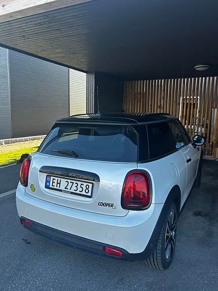 MINI Cooper SE 9 of 21