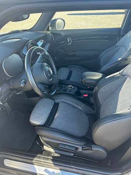 MINI Cooper SE 14 of 21