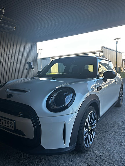 MINI Cooper SE 8 of 21