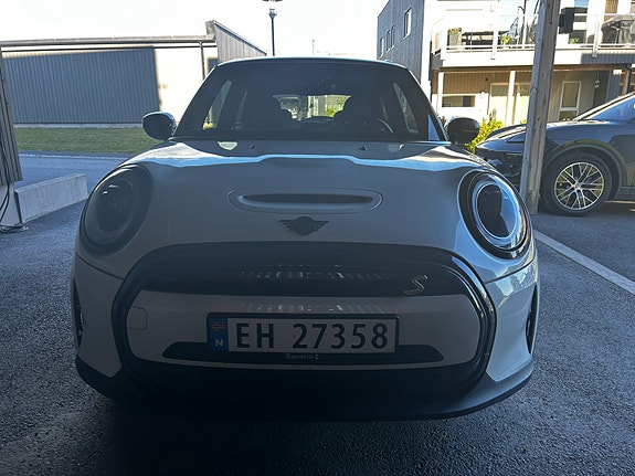 MINI Cooper SE 21 of 21