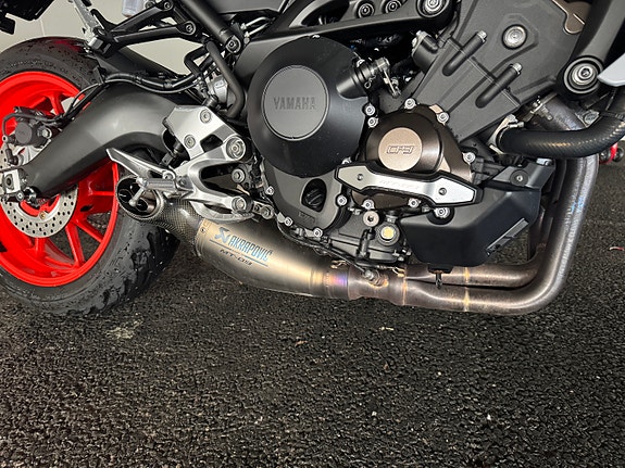 Yamaha MT-09 13 of 14