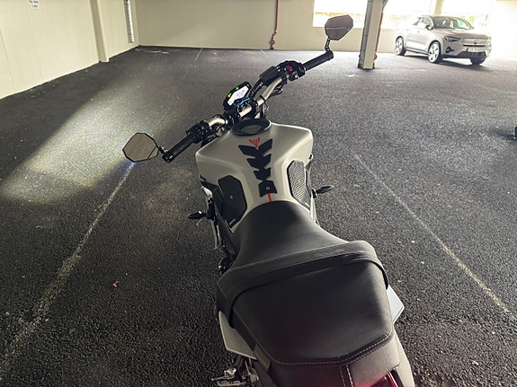 Yamaha MT-09 12 of 14