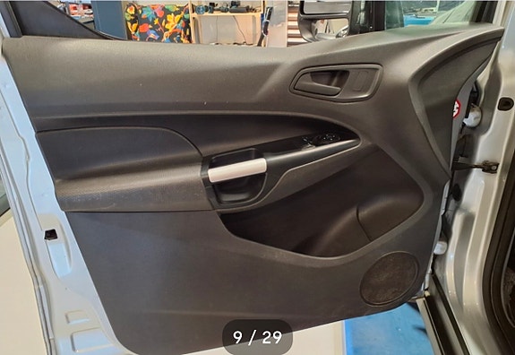 Ford Transit Connect 9 of 29