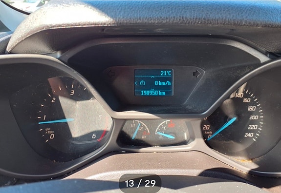Ford Transit Connect 13 of 29
