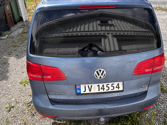 Volkswagen Touran 4 of 8