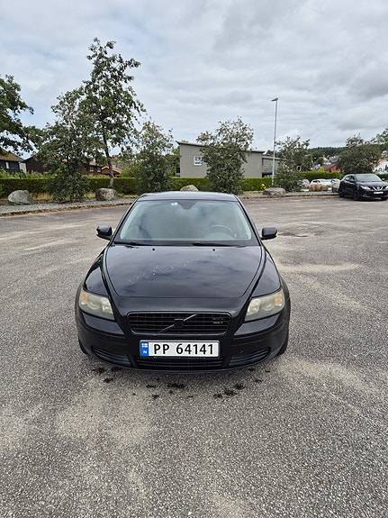 Volvo S40 2 of 22