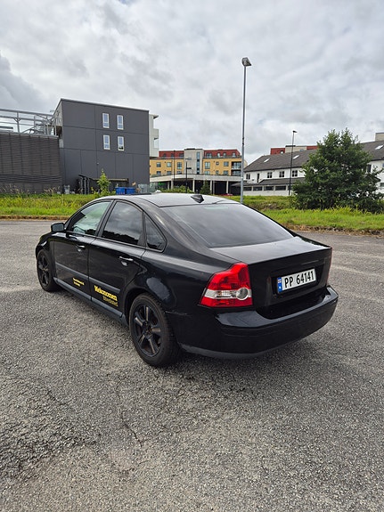Volvo S40 7 of 22