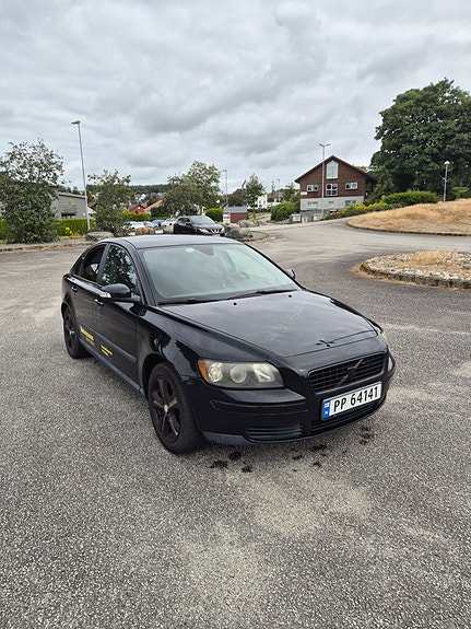 Volvo S40 3 of 22