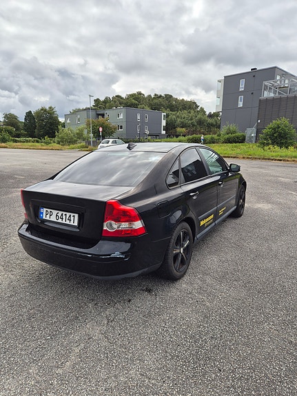 Volvo S40 5 of 22