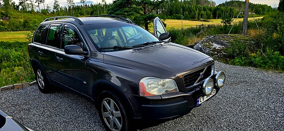 Volvo XC90 5 of 8