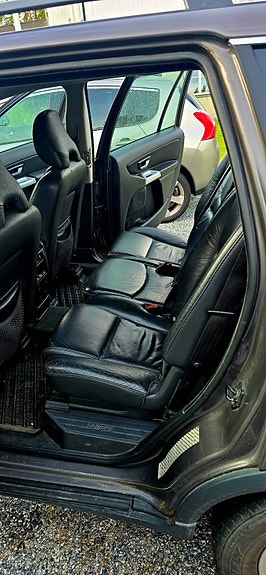Volvo XC90 6 of 8