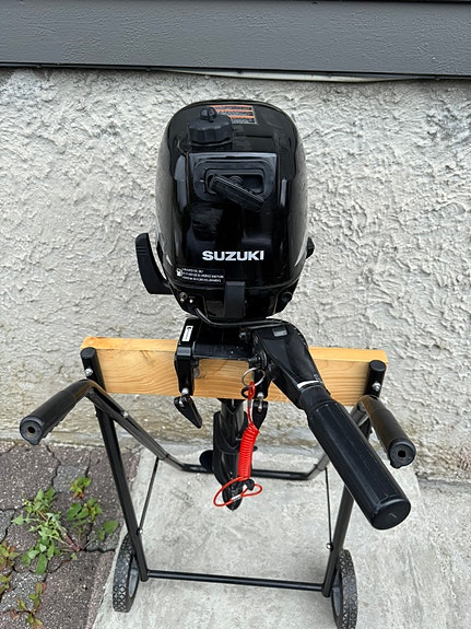 Suzumar MX- 260 VIB med Suzuki 6 hk påhengsmotor 14 of 20