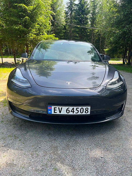 Tesla Model 3 3 of 5