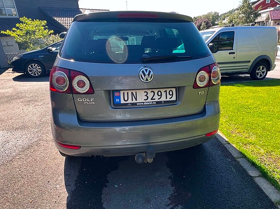 Volkswagen Golf Plus 2 of 5