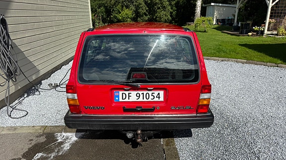 Volvo 240 4 of 5