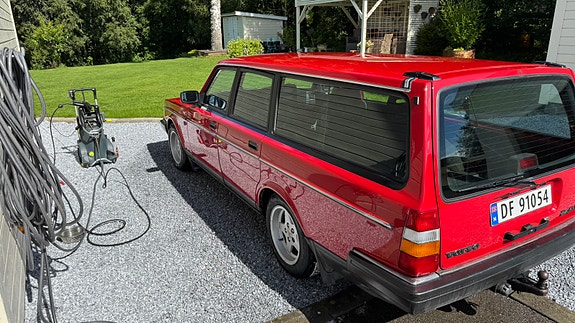 Volvo 240 5 of 5