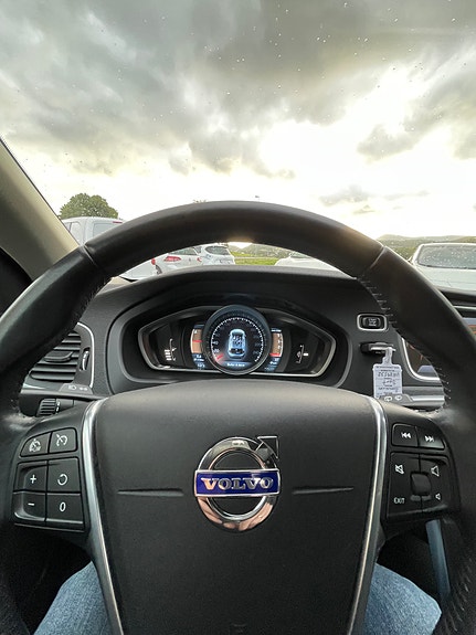 Volvo V40 23 of 27