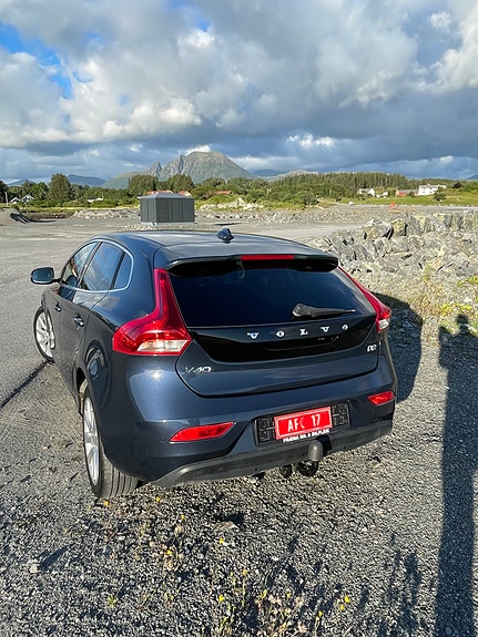 Volvo V40 5 of 27