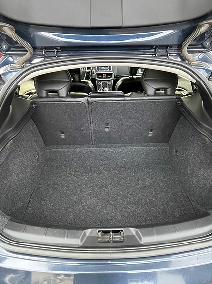 Volvo V40 17 of 27