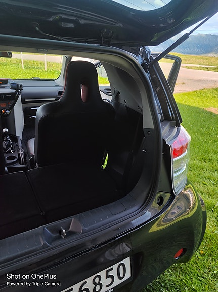 Toyota IQ 7 of 16
