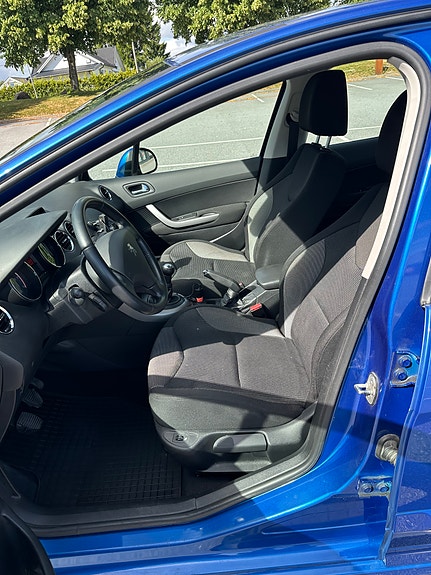 Peugeot 308 8 of 25