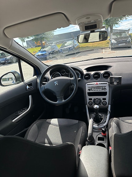 Peugeot 308 16 of 25