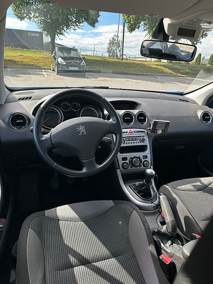Peugeot 308 17 of 25