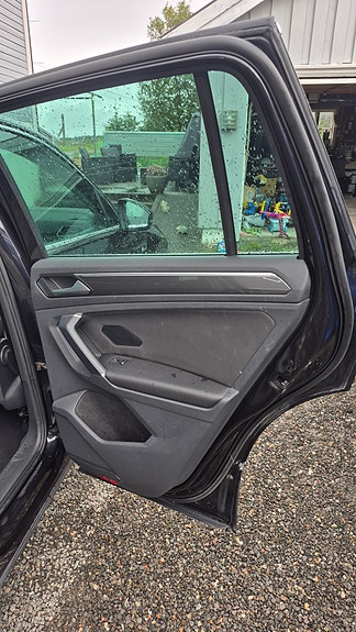 Volkswagen Tiguan 9 of 24
