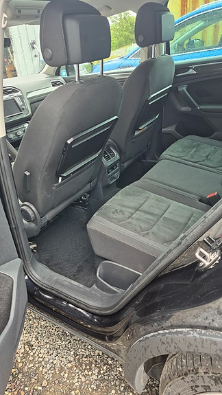 Volkswagen Tiguan 16 of 24