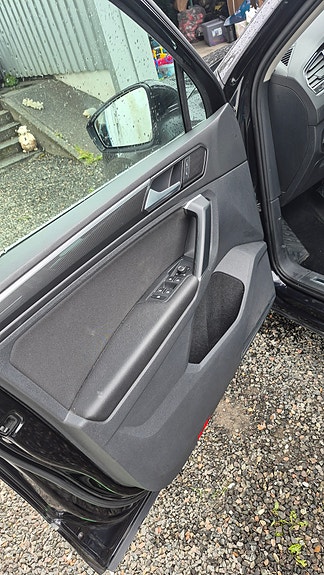 Volkswagen Tiguan 18 of 24
