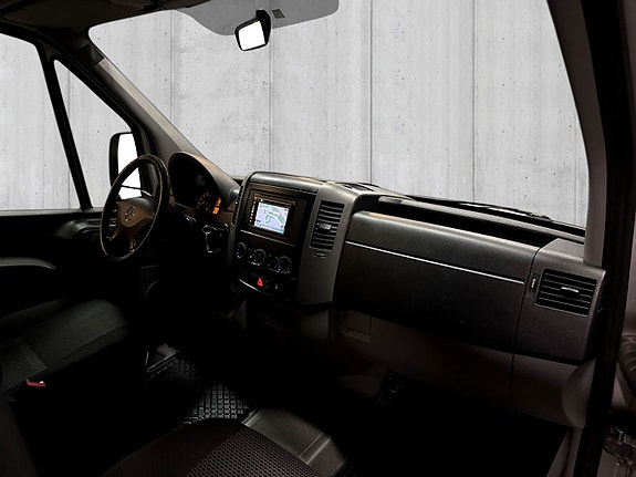 Mercedes-Benz Sprinter 311 14 of 30
