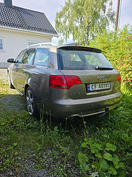 Audi A4 4 of 15