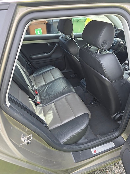 Audi A4 11 of 15
