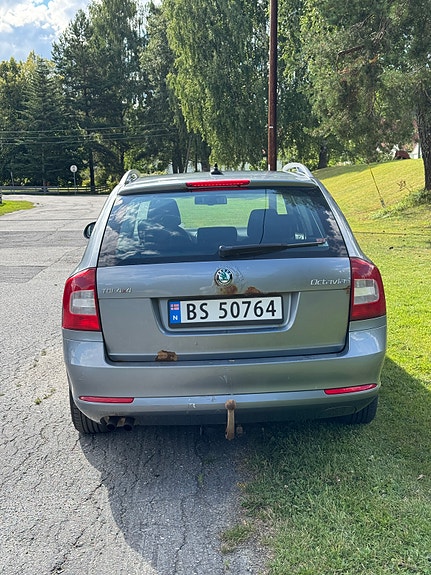 Skoda Octavia 3 of 5
