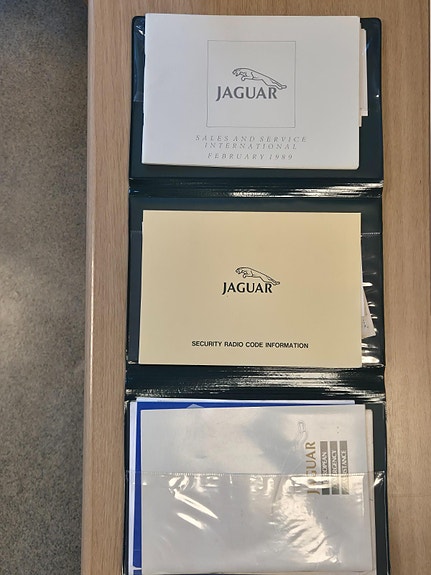 Jaguar XJ 24 of 30