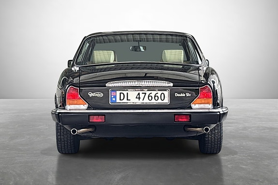 Jaguar XJ 6 of 30