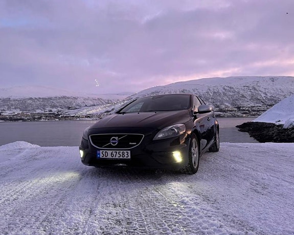 Volvo V40 3 of 15