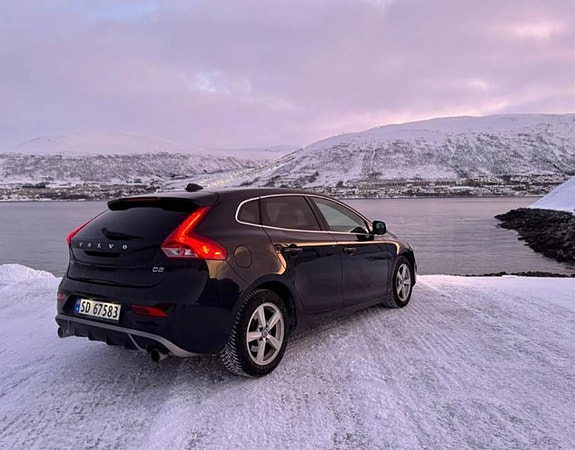 Volvo V40 4 of 15