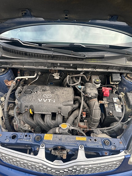 Toyota Yaris Verso 13 of 13